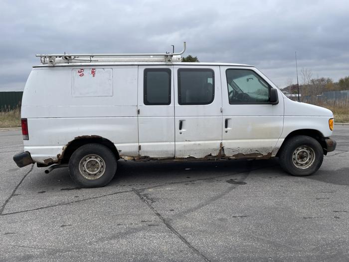 2003 ford e-150 base with 209692 miles for sale near elk-river, minnesota 00872643ad394e4c83c794a998468b7f.jpg