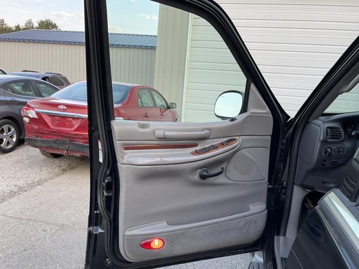 2001 lincoln navigator-l sel with 216101 miles for sale near elk-river, minnesota 02ab534069a6490ea4017481c6718ed0.jpg