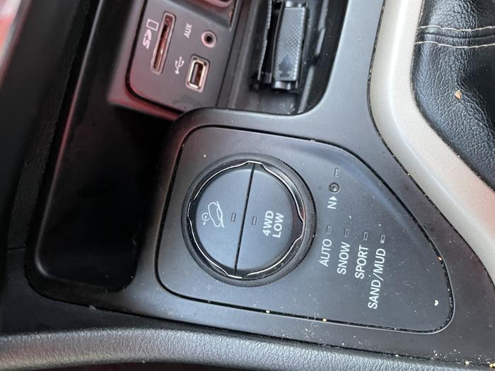 2014 jeep cherokee latitude with 110418 miles for sale near elk-river, minnesota 076b81117ccf44e688e7dcac5993f711.jpg