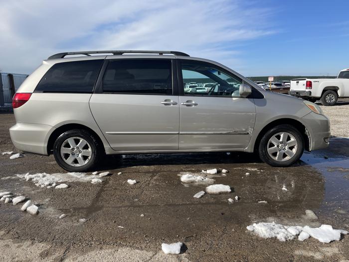 2004 toyota sienna xle with 143682 miles for sale near elk-river, minnesota 0789fd677f274203b644521d6ea011db.jpg