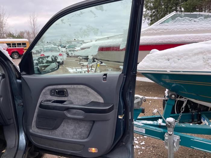 2005 honda pilot ex with 201830 miles for sale near elk-river, minnesota 0830bd7c1f6e4479a5e79cbc2321b5c1.jpg