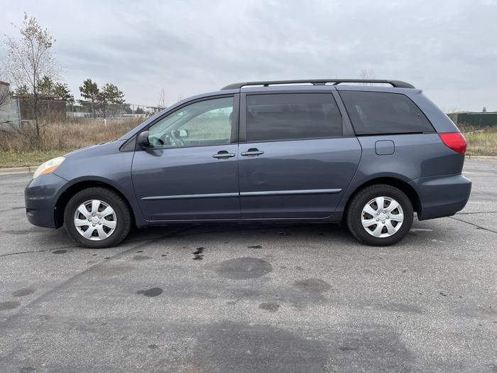2006 toyota sienna le with 201395 miles for sale near elk-river, minnesota 097fff8e1ab24f4e8ef42f5e73024b4e.jpg
