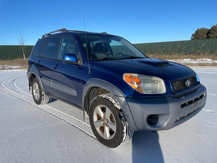 2005 toyota rav4 with 165876 miles for sale near elk-river, minnesota 0a1cb712f0cd44eea41f32d86a3a29b2.jpg
