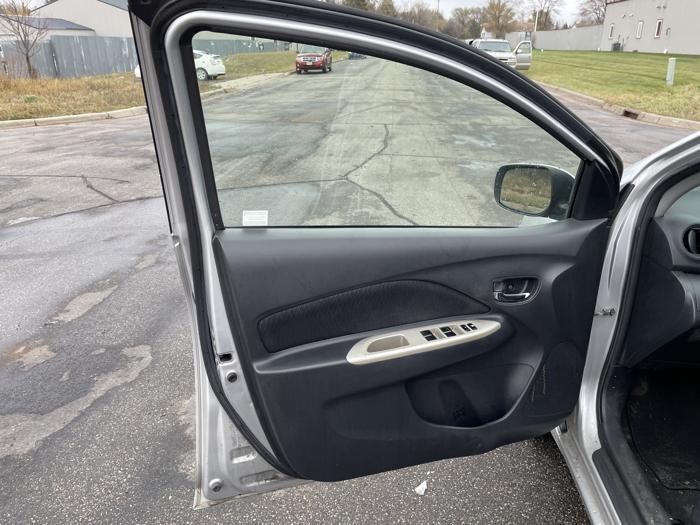 2007 toyota yaris sel with 218756 miles for sale near elk-river, minnesota 0a83f933974a420fac203aeebcd19080.jpg