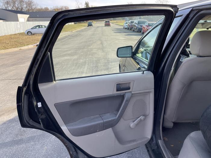 2009 ford focus s with 231203 miles for sale near elk-river, minnesota 0f98538d038f465c9936d3cac272212d.jpg