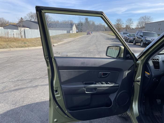 2013 kia soul base with 95314 miles for sale near elk-river, minnesota 102c5bea63c14dbbaffe444a38c86555.jpg