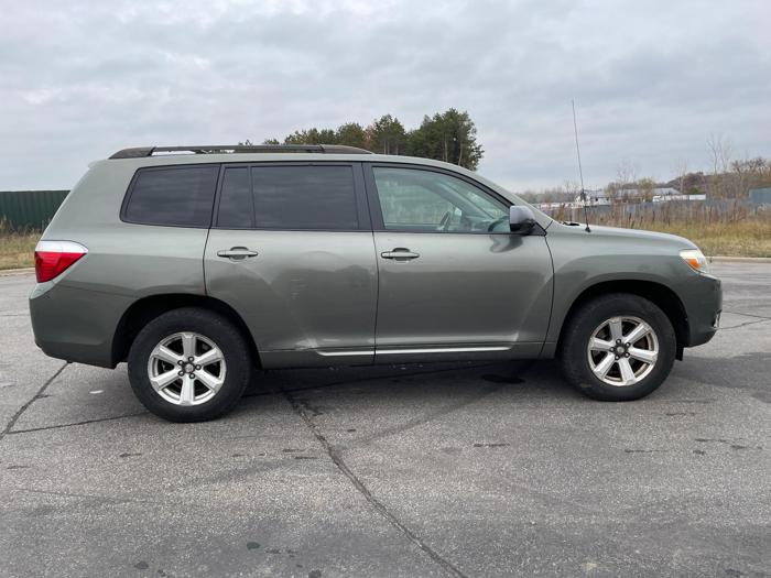 2009 toyota highlander base with 156168 miles for sale near elk-river, minnesota 108adc94efe740928b970a1d9aab3e2b.jpg