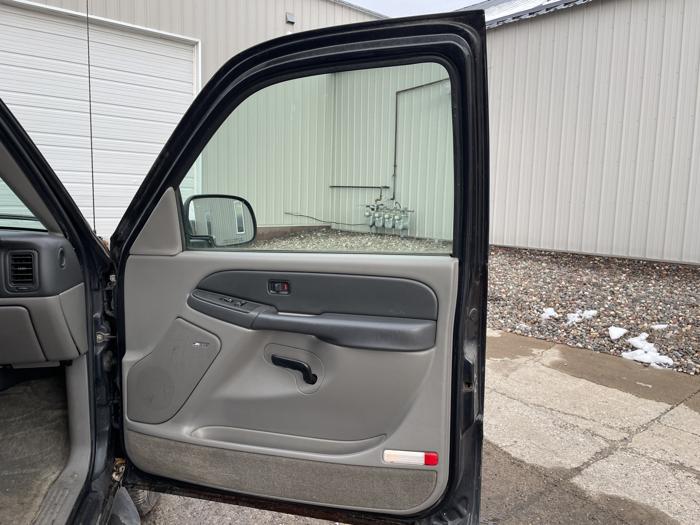 2003 gmc yukon with 303806 miles for sale near elk-river, minnesota 11322a92f45b4398a846207cea122b59.jpg
