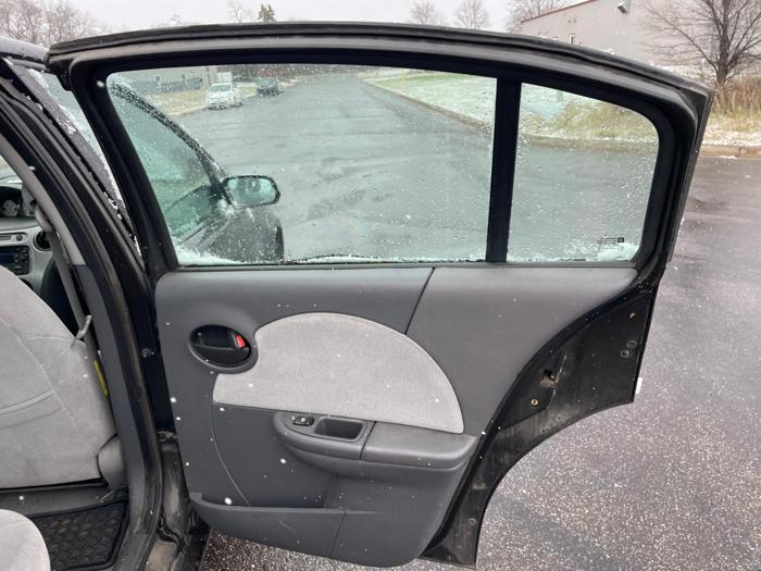 2004 saturn ion sel with 182759 miles for sale near elk-river, minnesota 118d682941b84ca9be6b82905ec38061.jpg