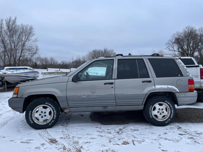 1997 jeep grand-cherokee laredo with 218173 miles for sale near elk-river, minnesota 17f492ae3dc140549ba1c0357dd8cc01.jpg