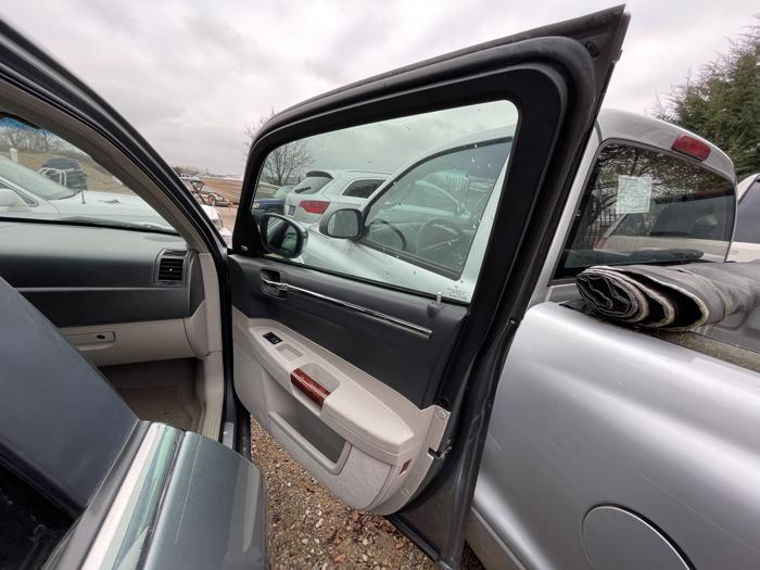 2006 chrysler 300c sel with 144880 miles for sale near elk-river, minnesota 194240791ade4a92b182d56e1146d053.jpg