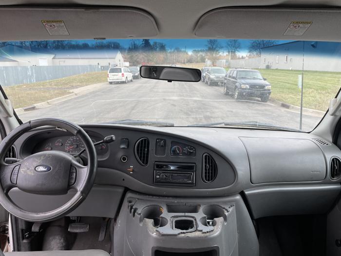 2003 ford e-150 base with 209692 miles for sale near elk-river, minnesota 1ae4367c03da4b20ae68c2dbab8027fc.jpg