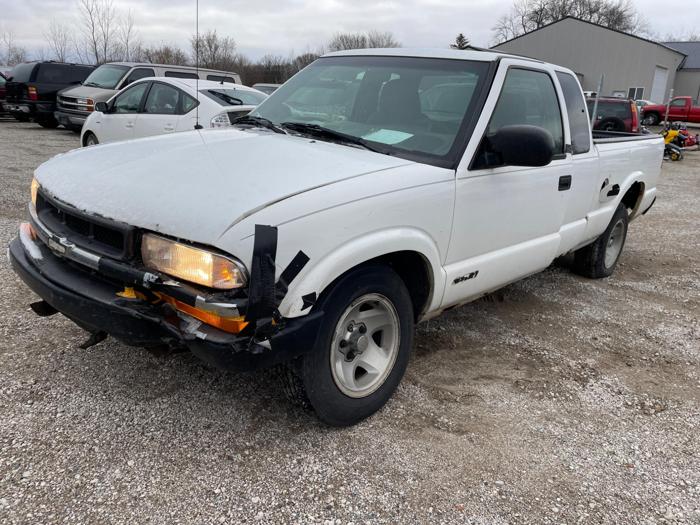 2001 chevrolet s-10-pickup with 161221 miles for sale near elk-river, minnesota 1ba87637350a4b2896a1586b236994cd.jpg