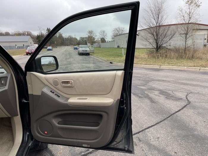 2006 toyota highlander std with 192550 miles for sale near elk-river, minnesota 1f1f258334f443bca9c2cedba77a6135.jpg