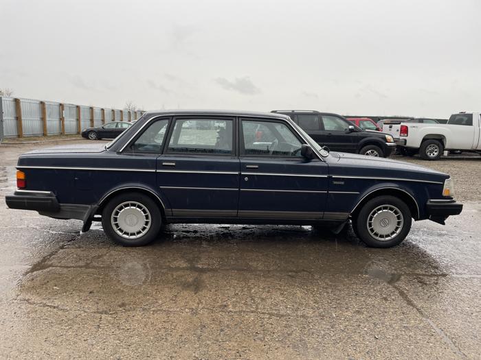 1989 volvo 240-series dl with 241920 miles for sale near elk-river, minnesota 1f330bc9a2ca43efb9ad58b10e26c835.jpg