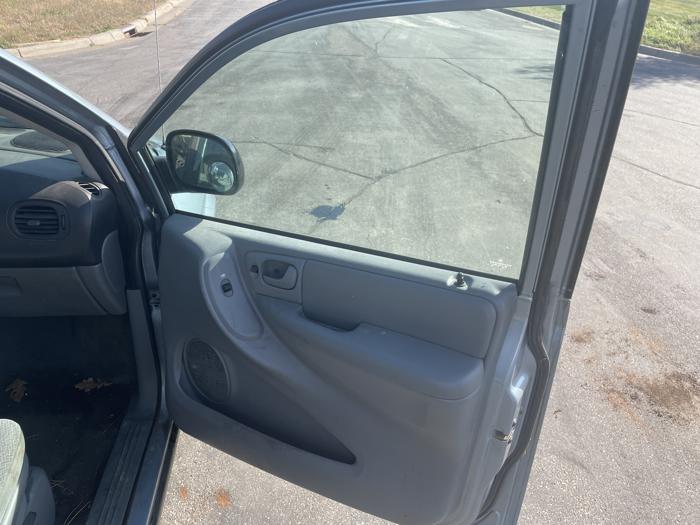 2006 chrysler town-and-country sel with 207153 miles for sale near elk-river, minnesota 2130c30d1ab540609391da203f76ceb6.jpg