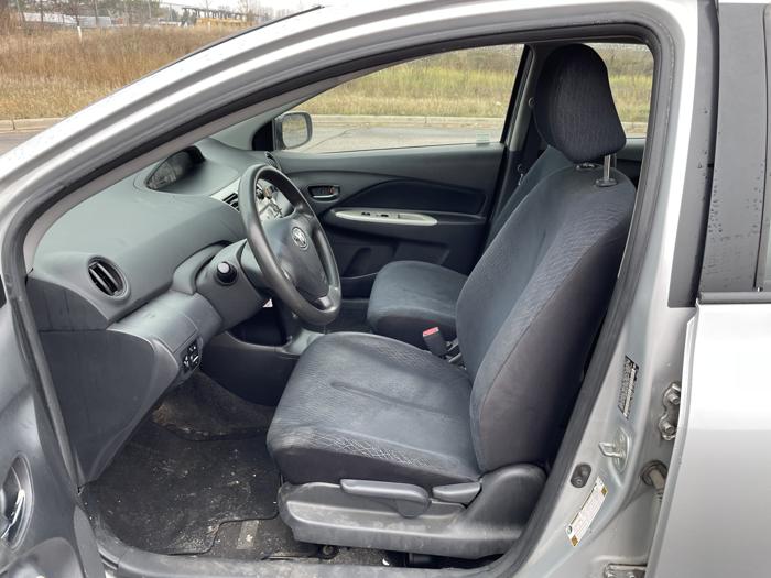2007 toyota yaris sel with 218756 miles for sale near elk-river, minnesota 2172fdf1092d445290b1fd1e1ac38e71.jpg