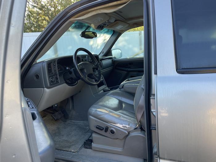 2003 gmc yukon-xl 1500 with 251810 miles for sale near elk-river, minnesota 2287c5bee4ee435480328dceca2896e9.jpg