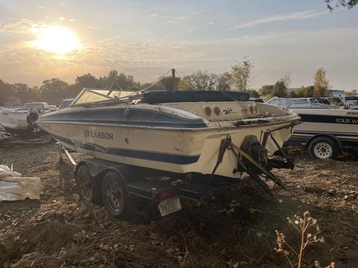 2006 larson escape for sale near elk-river, minnesota 24da1f9d56574f34bba03da820f0bca8.jpg