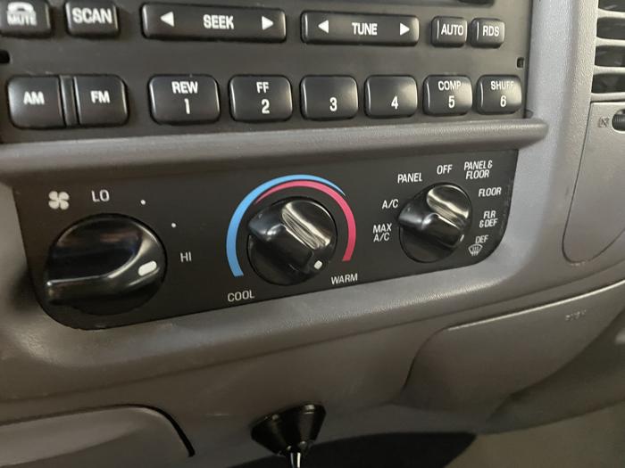 2002 ford f150 xlt with 188087 miles for sale near elk-river, minnesota 25a1dd6dd51846378472c17a25e0dad7.jpg