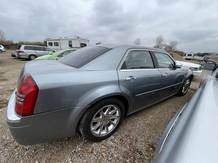 2006 chrysler 300c sel with 144880 miles for sale near elk-river, minnesota 264745fa7c4b47878392afb100fd1104.jpg