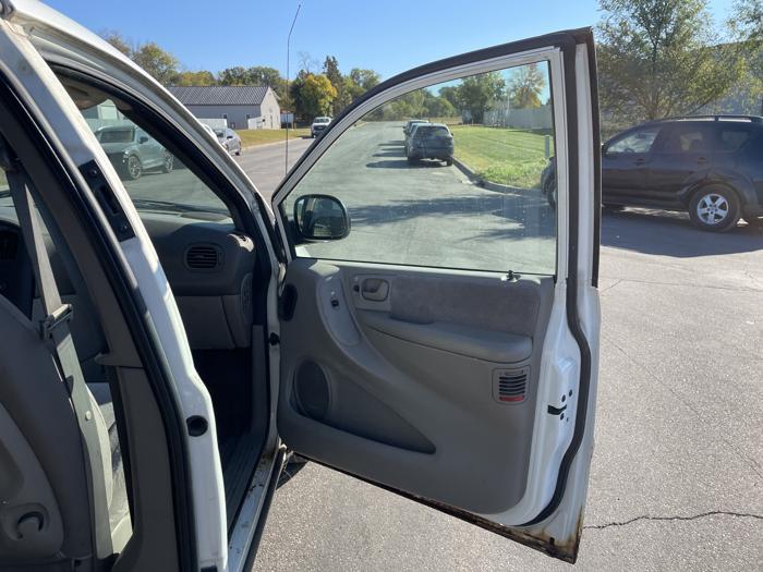 2001 dodge caravan-grand-caravan sport with 388015 miles for sale near elk-river, minnesota 26708c216076488796e94a71236781a2.jpg