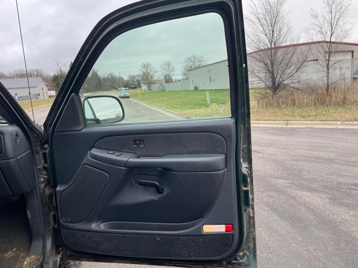2002 chevrolet silverado-1500 sel with 229269 miles for sale near elk-river, minnesota 26cd74fc9cba4969ab2578e33beaa464.jpg