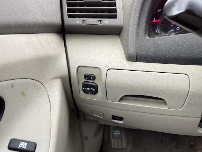 2011 toyota camry base with 187278 miles for sale near elk-river, minnesota 27039f7e70c1492aa60826645f4e2ad0.jpg