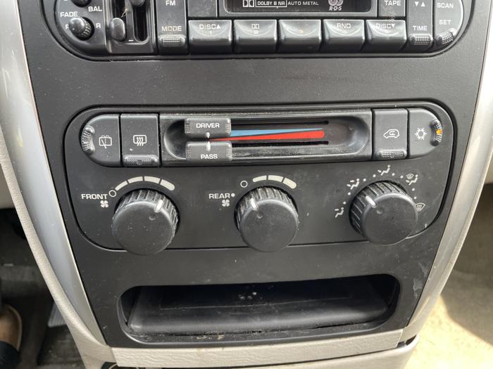 2007 chrysler town-&-country touring with 216573 miles for sale near elk-river, minnesota 274a4ab4440a45088fbb67712a3bf789.jpg