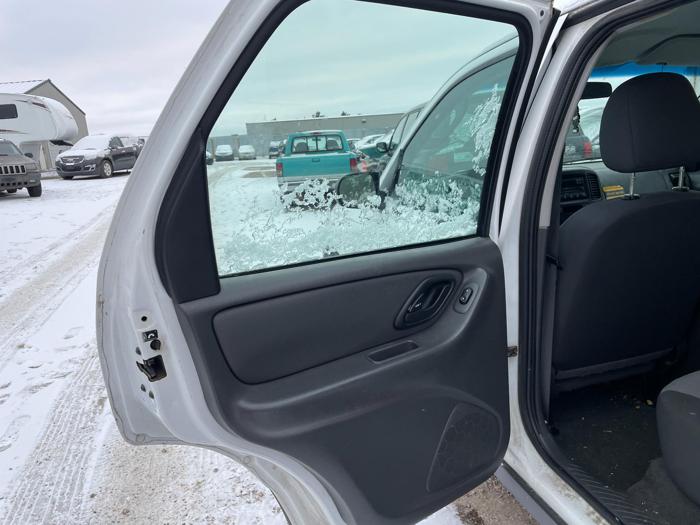 2007 ford escape with 188498 miles for sale near elk-river, minnesota 2bb49fedf24d4ab89d90d208880579d7.jpg