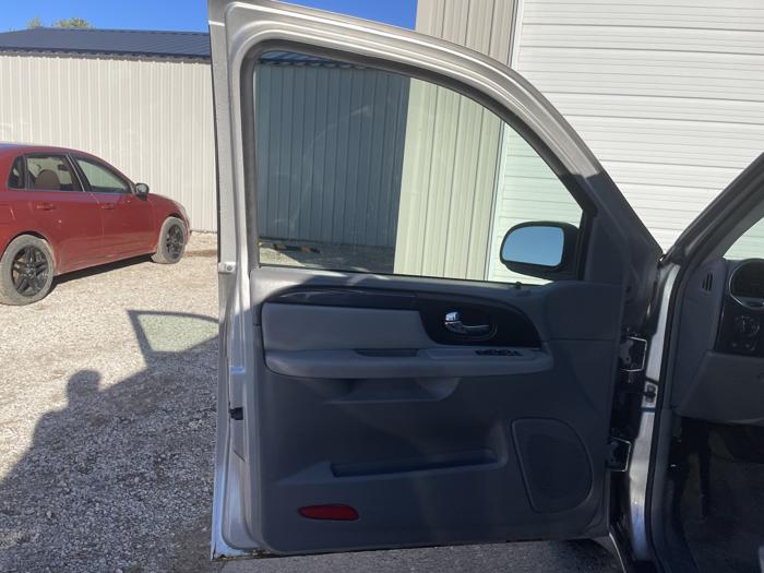 2005 gmc envoy xl-sle with 171865 miles for sale near elk-river, minnesota 2ddb7a0a29994e5497af19cb7bbda6db.jpg