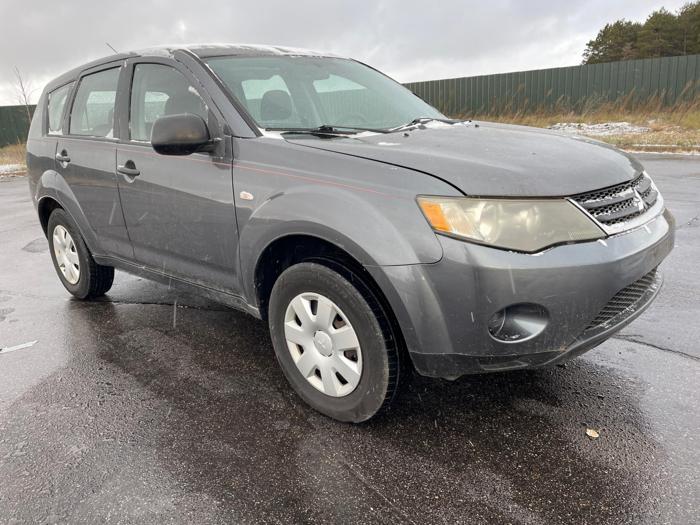 2007 mitsubishi outlander sel with 174016 miles for sale near elk-river, minnesota 2e1b66b2402747f08c8e89739504bfdb.jpg