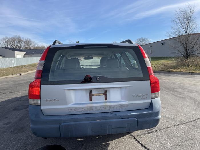 2001 volvo v70 with 186232 miles for sale near elk-river, minnesota 2e93a0a8a73549029194aa1c0478143e.jpg