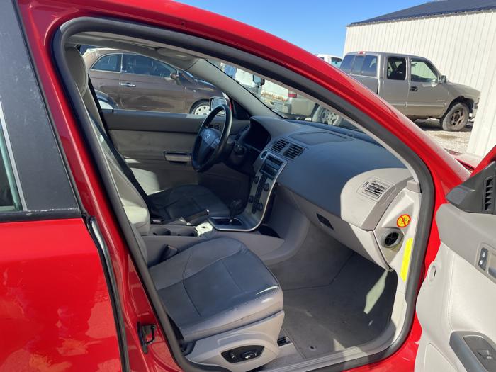 2005 volvo s40 sel with 104898 miles for sale near elk-river, minnesota 2fdeeaa980834a3d956915c5aaf95909.jpg