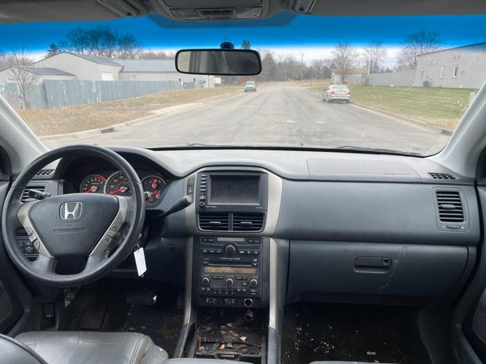 2006 honda pilot ex-l(-with-navi) with 270184 miles for sale near elk-river, minnesota 31a7f04225494407be68330cb69a9553.jpg