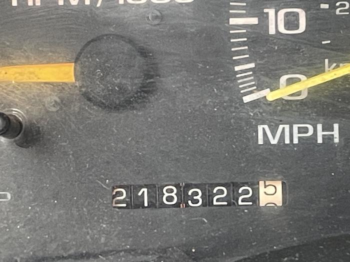 1997 chevrolet gmt-400 with 218322 miles for sale near elk-river, minnesota 32358183d1a94c5eb36eeca86533c726.jpg