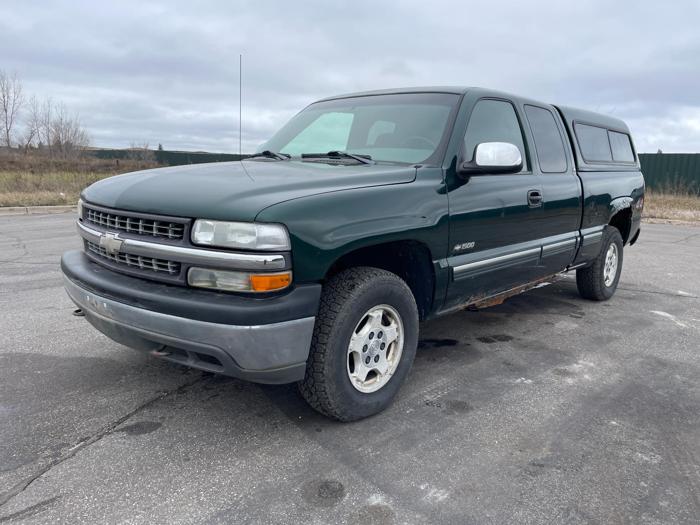 2002 chevrolet silverado-1500 sel with 229269 miles for sale near elk-river, minnesota 324a69b361ab4546b417392c1e68f8a8.jpg