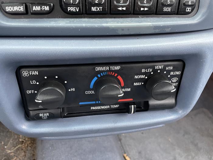 1999 buick century custom with 125397 miles for sale near elk-river, minnesota 34373d0ffe384663bddd42c788cd9e61.jpg