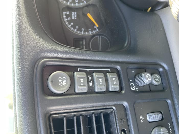 2001 chevrolet tahoe with 265949 miles for sale near elk-river, minnesota 34519f57e1b14d4e9f028ca79360bd04.jpg