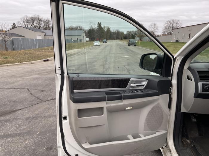 2010 dodge grand-caravan sxt with 188284 miles for sale near elk-river, minnesota 34bc8c1d9560430b917a411f055728ea.jpg