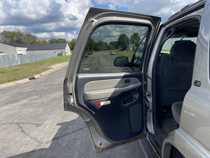 2002 chevrolet tahoe ls with 281232 miles for sale near elk-river, minnesota 3616310a358d423fa53207d433f64b86.jpg