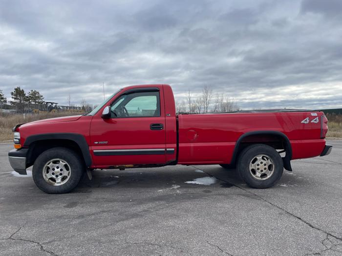 1999 chevrolet silverado 1500 with 205902 miles for sale near elk-river, minnesota 388e1170c8a14acba42e8873e519606f.jpg