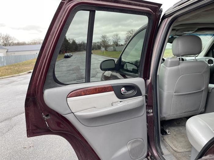 2007 gmc envoy sle1 with 203765 miles for sale near elk-river, minnesota 38ab6203dfad423592f0fd81a3fe542e.jpg