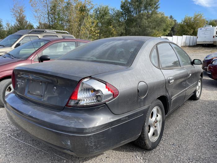 2005 ford taurus se with 158745 miles for sale near elk-river, minnesota 3973ae98e3c548219108f7ff7a6c0008.jpg