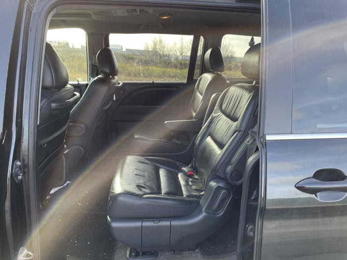 2005 honda odyssey touring with 141168 miles for sale near elk-river, minnesota 3ae09455078041889a2f419ae65b02d6.jpg