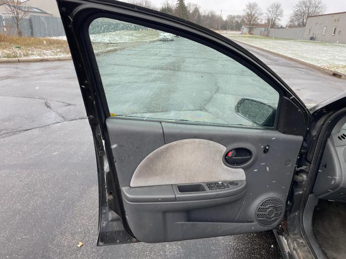 2004 saturn ion sel with 182759 miles for sale near elk-river, minnesota 3d4c83f266394866b908513b99da8112.jpg