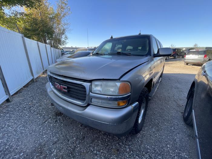 2003 gmc yukon-xl 1500 with 251810 miles for sale near elk-river, minnesota 3eaa79868e0c49e48771e93e168b1059.jpg