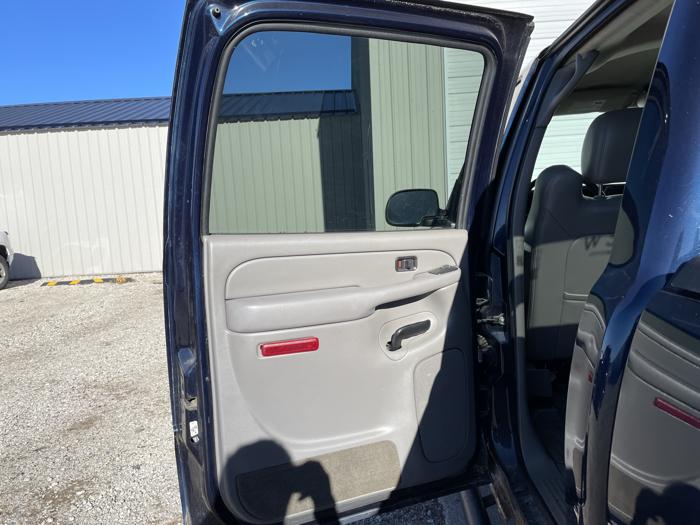 2005 chevrolet silverado with 199449 miles for sale near elk-river, minnesota 3fb659bd32bb4f769537d27cc60745b8.jpg