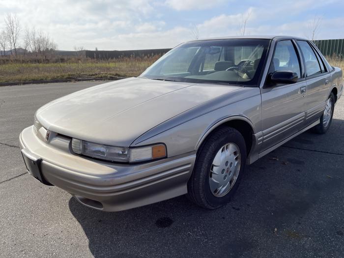 1997 oldsmobile cutlass-supreme sl with 104271 miles for sale near elk-river, minnesota 41d860c61dc14645916fb9bbcfc87f12.jpg