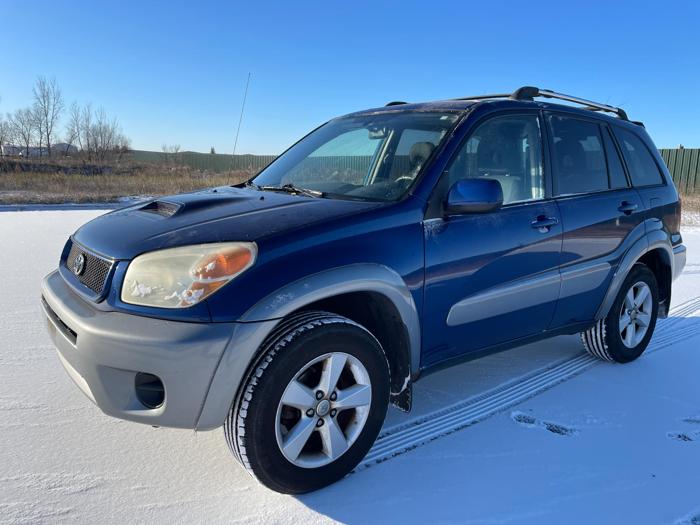 2005 toyota rav4 with 165876 miles for sale near elk-river, minnesota 439d4f09cd764040b04b703fe812d925.jpg